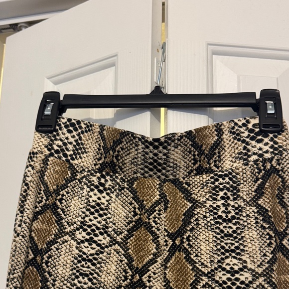 Entro Snake-print Patterned flare leg bellbottoms - Picture 6 of 6